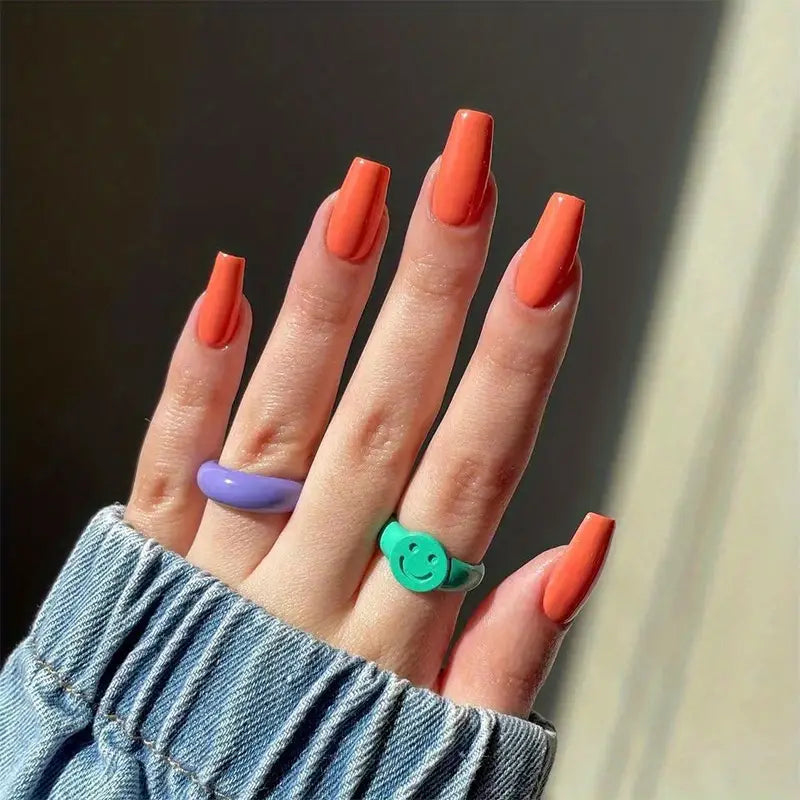 Essential Gloss Press On Nails